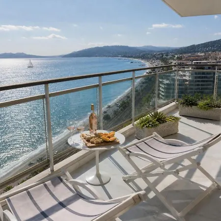 Luxury 3br With Panoramic View, Terrace & 3 Bathrooms Festival Apartamento