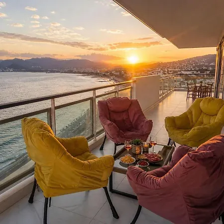 Luxury 3br With Panoramic View, Terrace & 3 Bathrooms Festival Apartman Cannes